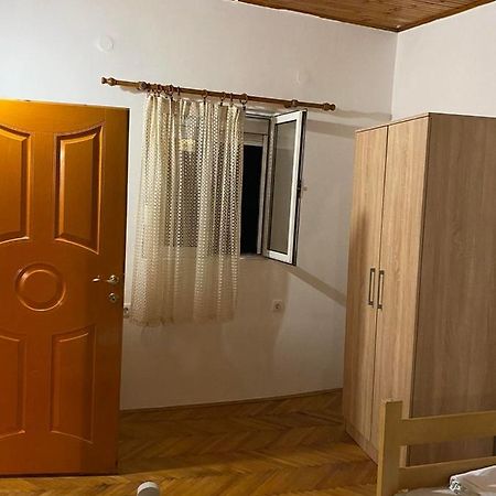 Stan Marko Podgorica Bagian luar foto